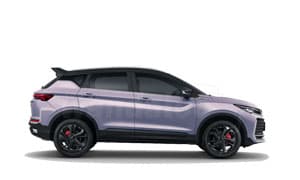 Lynk & Co 02 vs Renault Mégane E-Tech : le crossover contre la compacte